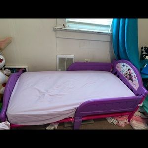 Minnie Mouse toddler bed with mattress